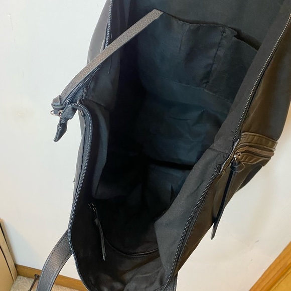 Botkier New York Classic Black Carryall Tote - Picture 8 of 8